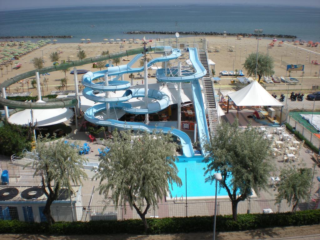 Hotel Villa Dei Gerani Rimini Exteriör bild