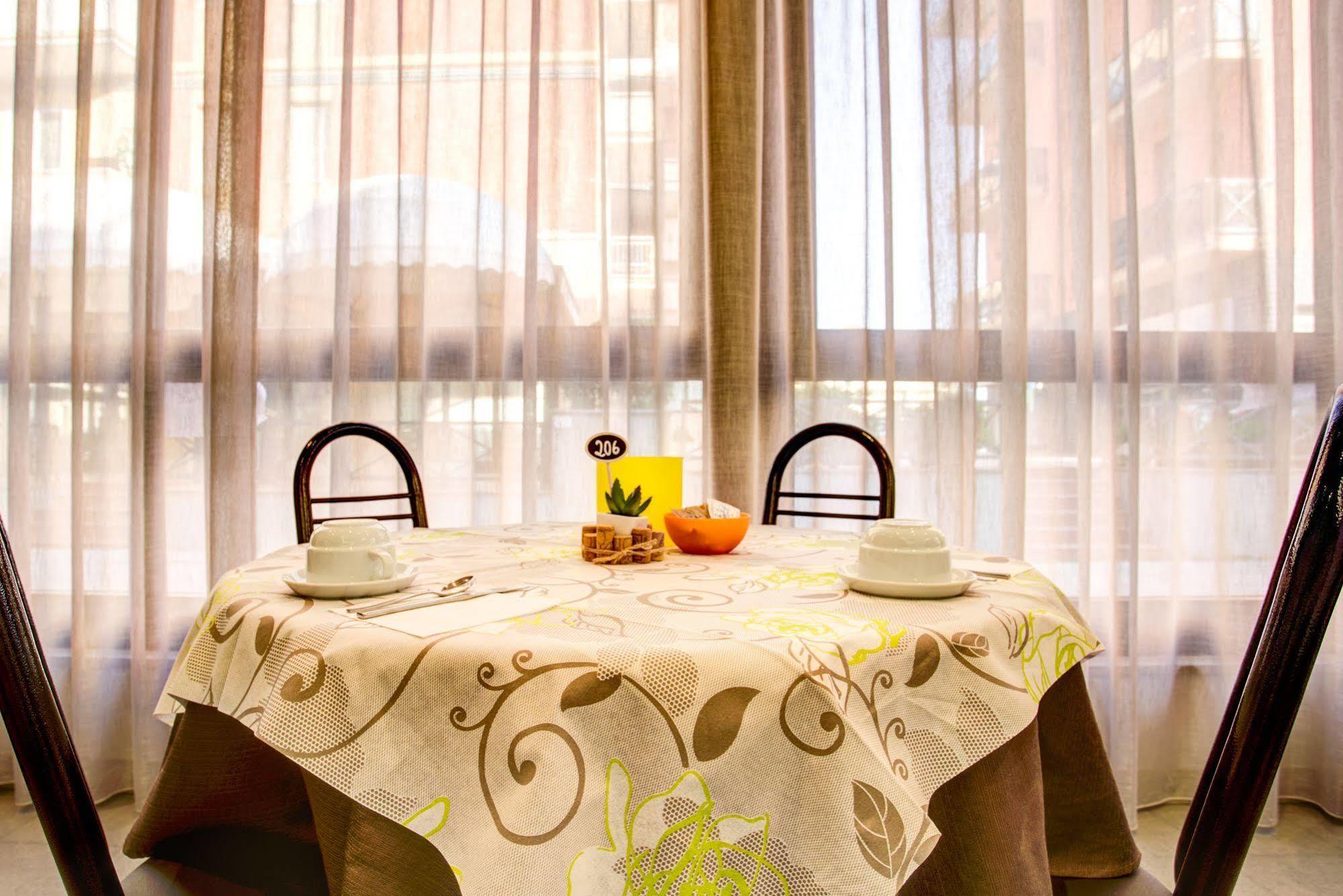 Hotel Villa Dei Gerani Rimini Exteriör bild