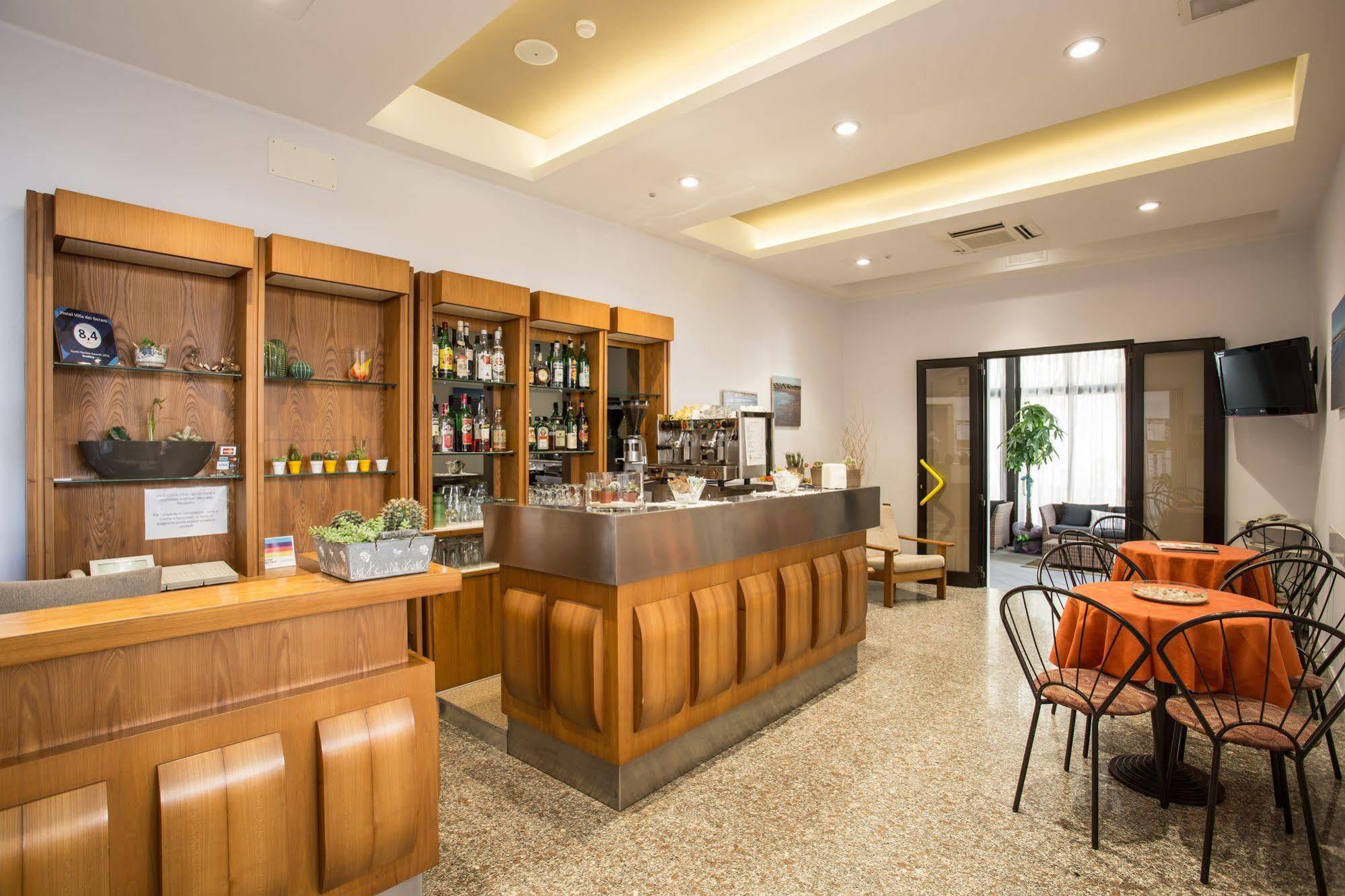 Hotel Villa Dei Gerani Rimini Exteriör bild